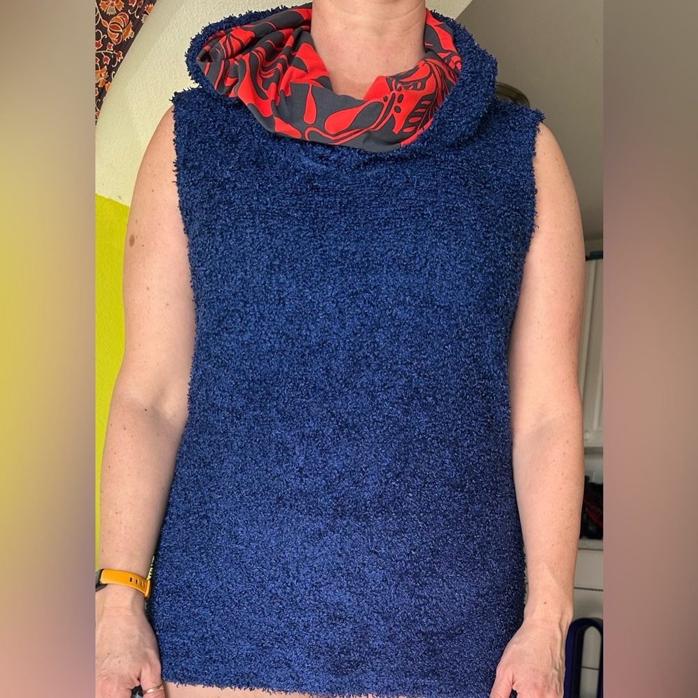 Royal blue furry tunic with contrast lining on hood, dumb clothing, size L,